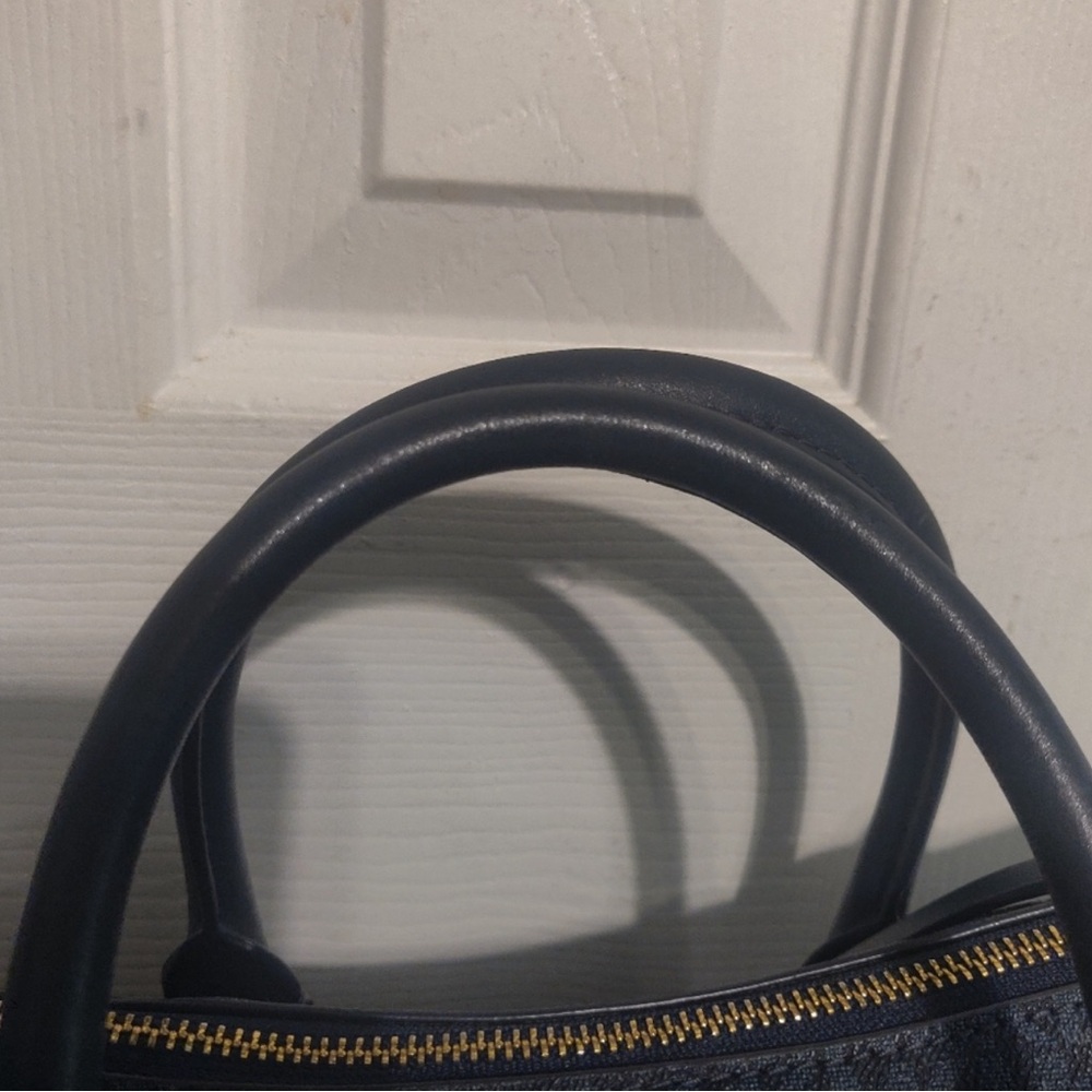 💜Michael Kors Signature Carine Medium Satchel Navy Blue. - Picture 7 of 9